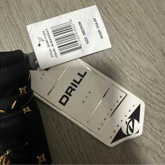 NWT DRILL CLOTHING COMPANY Gold & Black Tiger Print Mens Short Size M - Picture 5 of 9